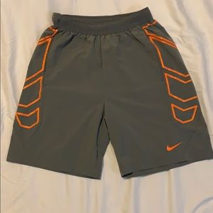 Nike Men's Vapor Woven 8" Training Shorts